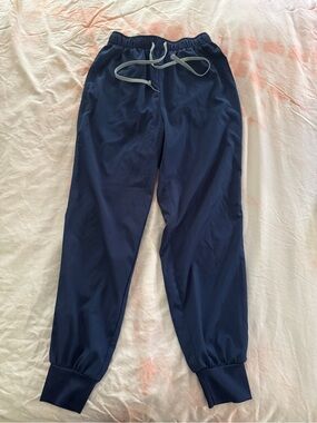 Amazon Women's Navy Blue Jogger Scrub Pants
